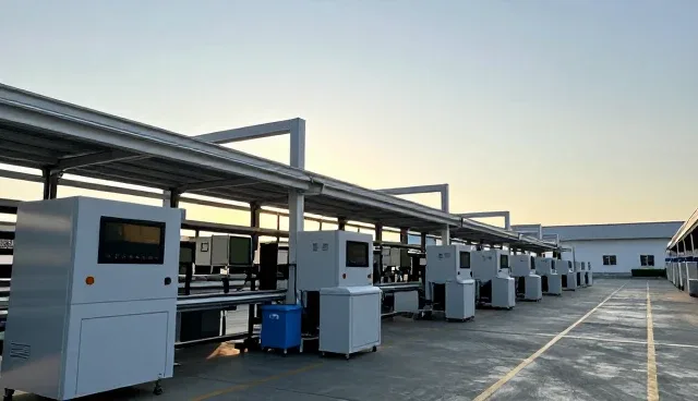 超导储能设备
